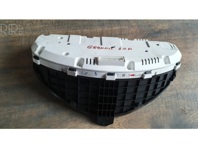 Панель приборов 8100A202, 2574301321 Mitsubishi Grandis