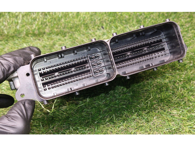 Řídící jednotka 06L907309B, 0261S12720   Volkswagen Tiguan Allspace 2019