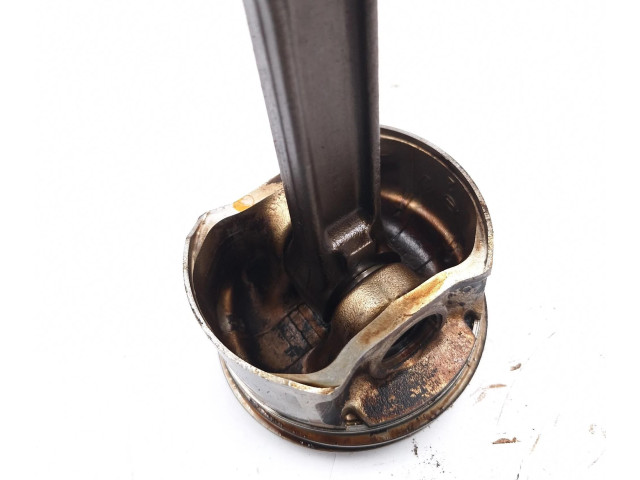 Поршень с шатуном MR20DE Nissan X-Trail T31