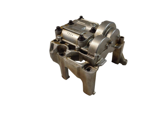 Масляный насос   FB5E6K360, FB5E6K360BE  Ford Edge II 