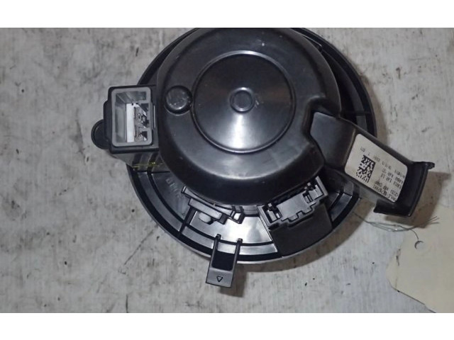 Вентилятор печки    272102302R   Renault Twingo III