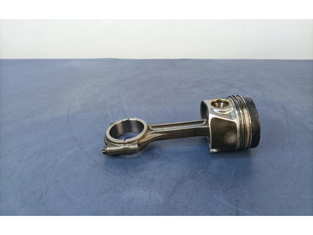  Поршень DFGA   Volkswagen PASSAT B8  