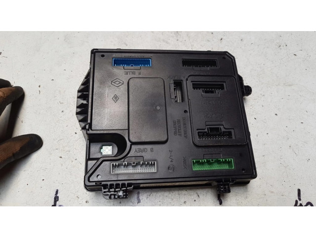 Блок комфорта 284B12041R Renault Megane III