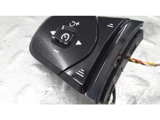 Кнопки рулевого колеса