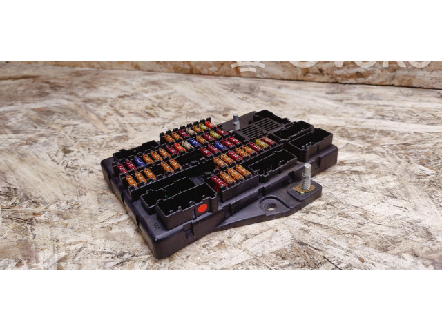 Блок предохранителей 2W9314A073CE Jaguar XJ X350