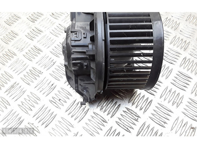 Вентилятор печки Skoda Citigo