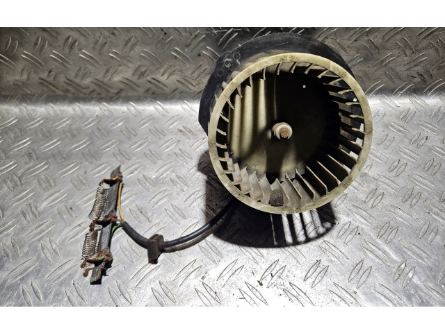 Вентилятор печки       Mercedes-Benz W123