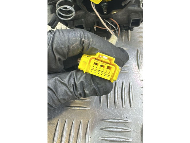 Подушка безопасности водителя 3T0880201F Skoda Octavia Mk3 (5E)