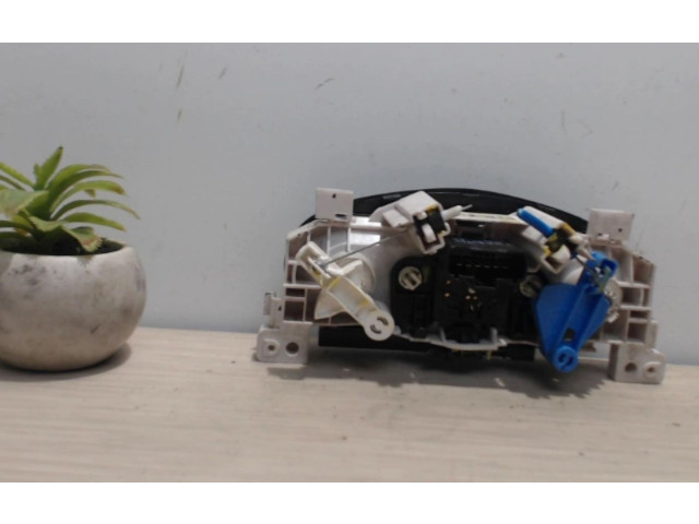 Блок управления климат-контролем    Dacia Duster