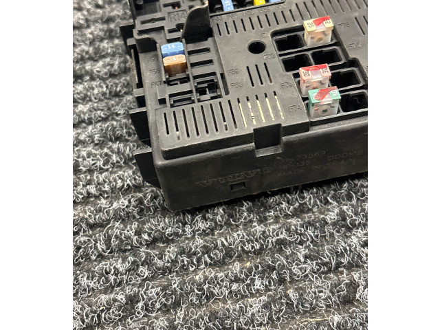 Блок предохранителей 31473569, 18135   Volvo XC90    