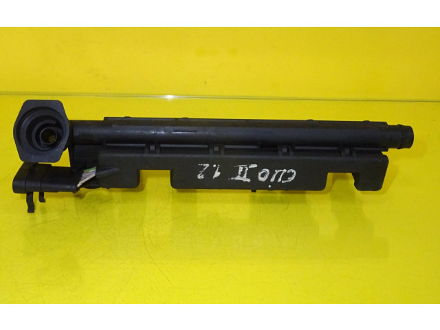 Топливная рампа 7700109066, 7700108667 Renault Clio II