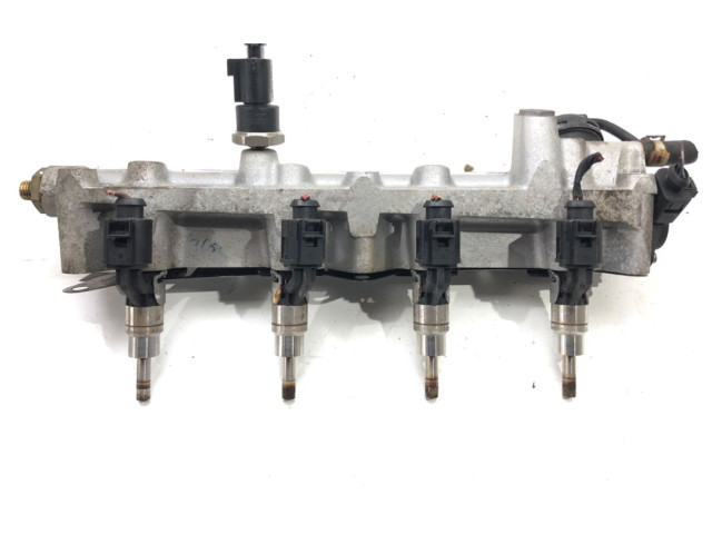 Топливная рампа 03C133036D   Volkswagen Golf Plus  