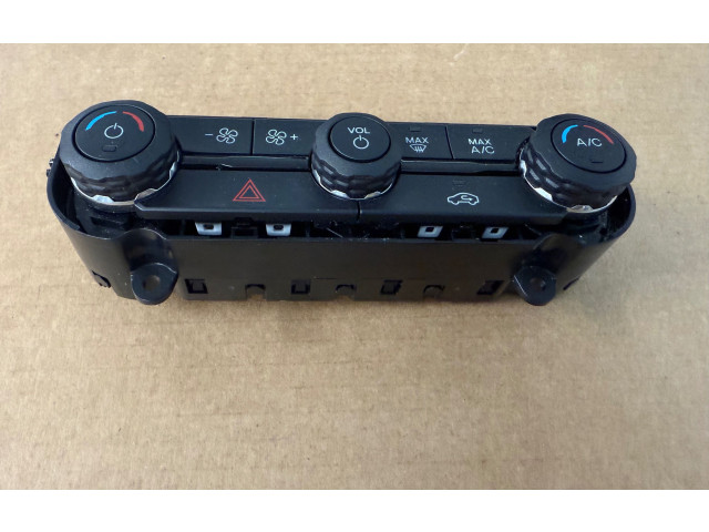 Блок управления климат-контролем GNWQB18A802   Ford Ranger IV