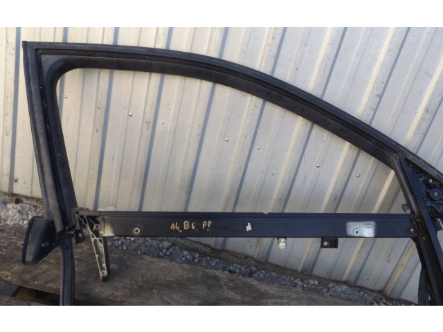 Передняя рамка дверного стекла Audi A4 S4 B6 8E 8H
