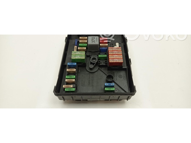 Pojistková skříňka 1K0937125A Seat Toledo III (5P) 2008