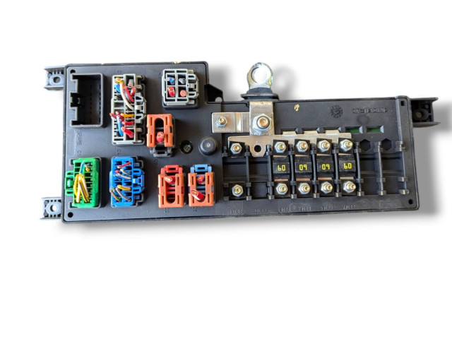 Блок предохранителей 518322326, 8637841   Volvo V70    