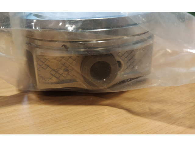 Píst 12006AD890, 12004AD890 Subaru Outback (BS)