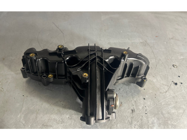 Всасывающий коллектор 03L129711B Audi Q5 SQ5