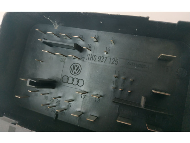 Блок предохранителей 1K0937125 Volkswagen Caddy