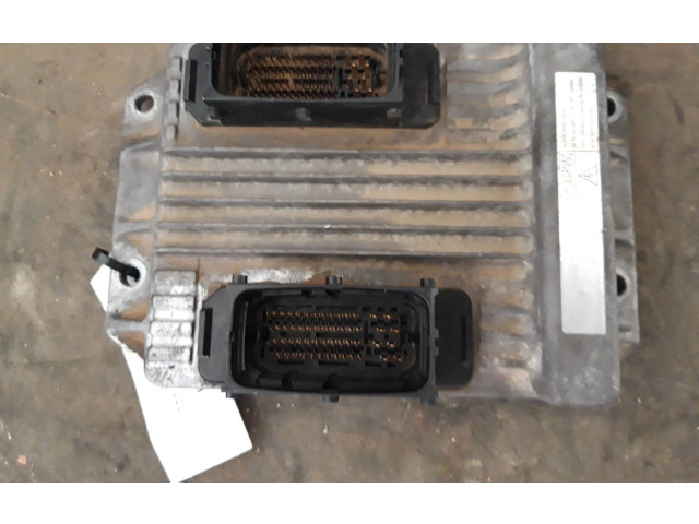 Блок управления двигателя 898021   Opel Combo C