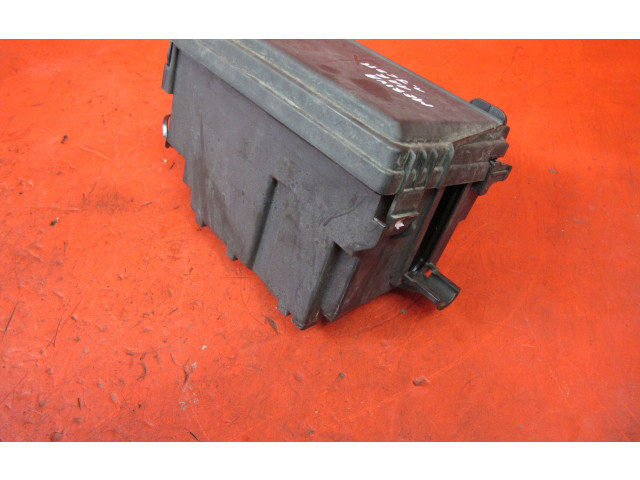 Блок предохранителей  13246936   Opel Meriva B    