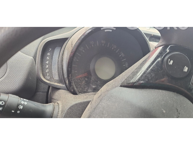 Панель приборов    Peugeot 108       