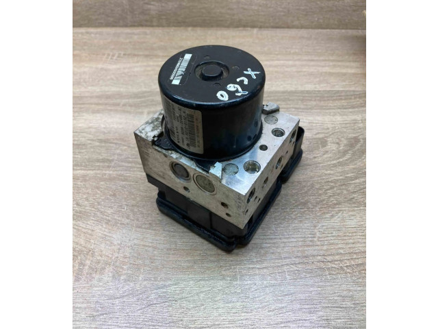 Блок АБС 30681619, P30681619   Volvo  V70  2000 - 2004 года