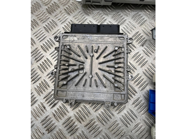 Řídící jednotka 30785100, 0281012765 Volvo S80 2007