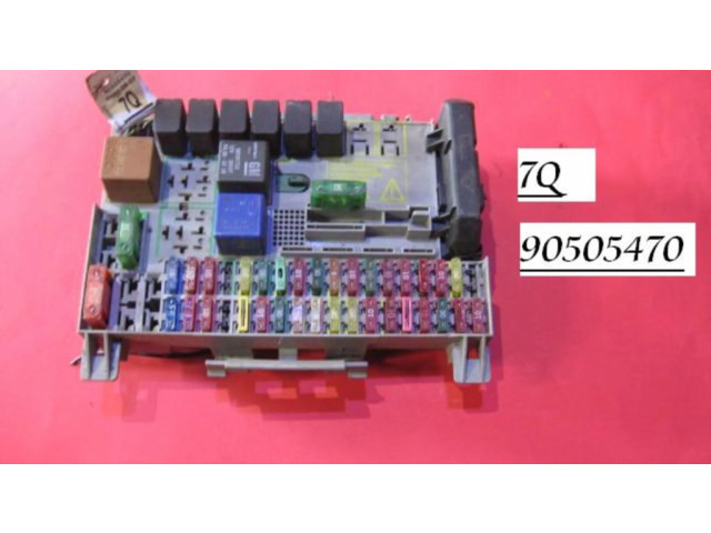 Pojistková skříňka 7Q, 90505470 Opel Vectra B 1998