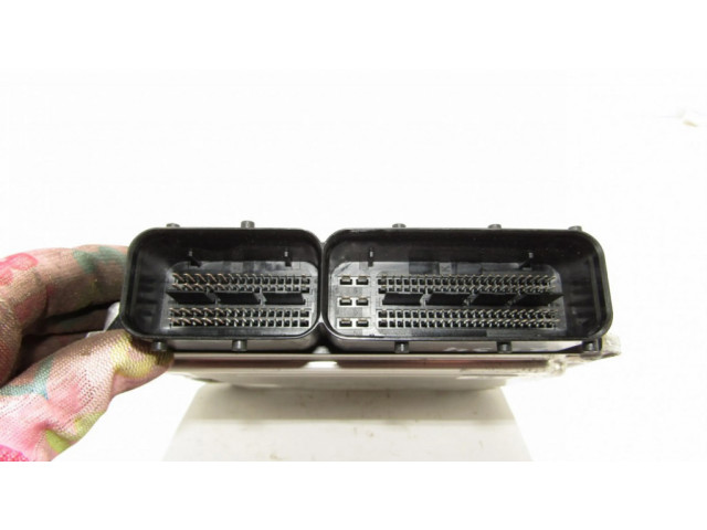 Блок управления двигателя 5L0907115C Skoda Yeti (5L)