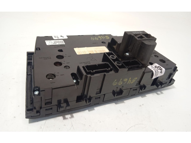 Блок управления климат-контролем 8697137 Volvo XC90