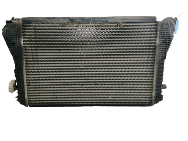 Интеркулер 1K0145803AF Volkswagen Caddy