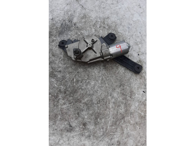 Двигатель стеклоочистителя заднего стекла