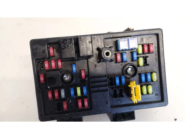 Блок предохранителей Chevrolet Captiva