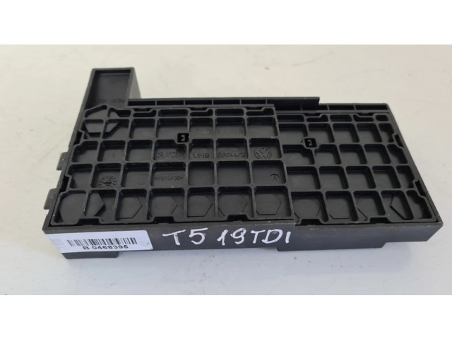 Pojistková skříňka 7H6970187B Volkswagen Transporter - Caravelle T5 2006