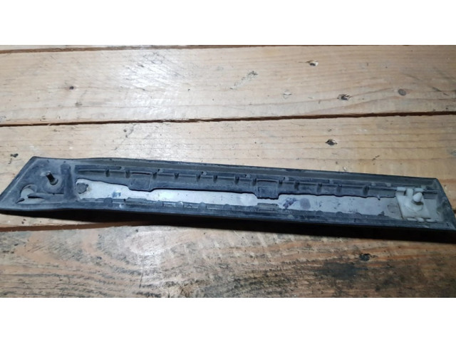 Отделка переднего фонаря