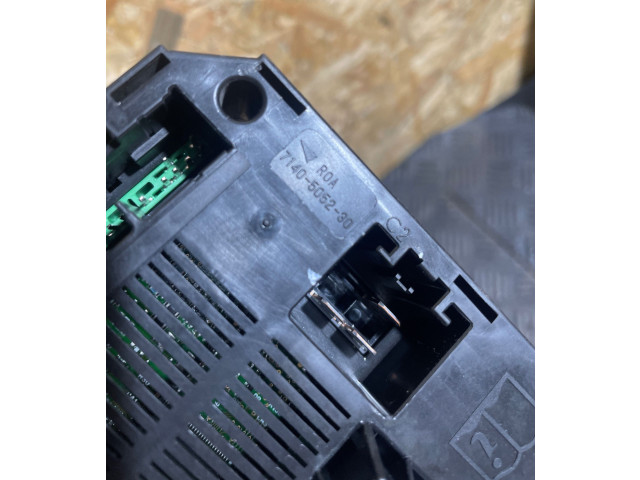 Блок предохранителей BX2314B476AA, 7370030730 Jaguar XF X250