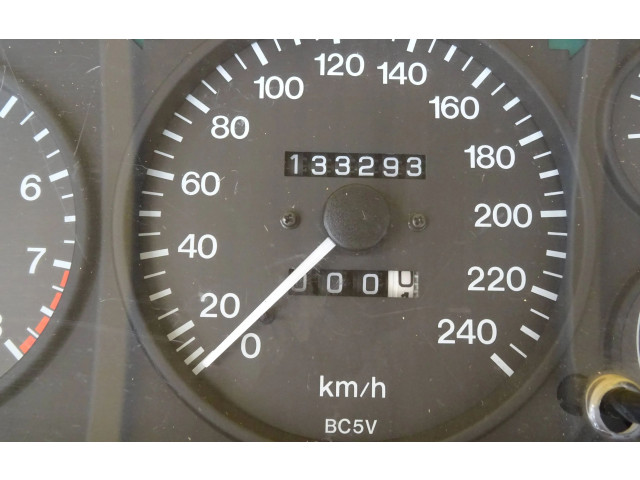 Панель приборов 769216250, 769914990 Mazda 323 F