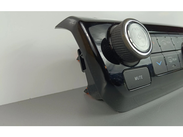 Блок управления климат-контролем P68524982AA Jeep Compass