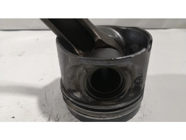 Поршень с шатуном 1741 BMW X5 E70 для дизельного двигателя 3.0