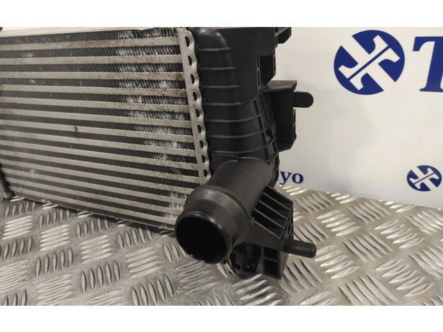 Интеркулер  13283253, R3451004   Opel Meriva B 