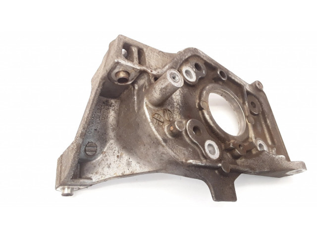 Кронштейн топливного насоса