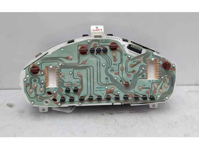 Панель приборов MR308409 Mitsubishi Carisma