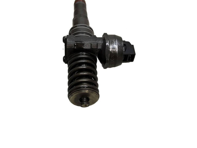 Форсунка 038130073BN    Volkswagen Jetta V  BLS 