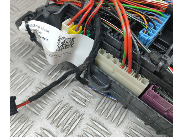 Блок предохранителей A2469067200, A2465400140 Mercedes-Benz A W176