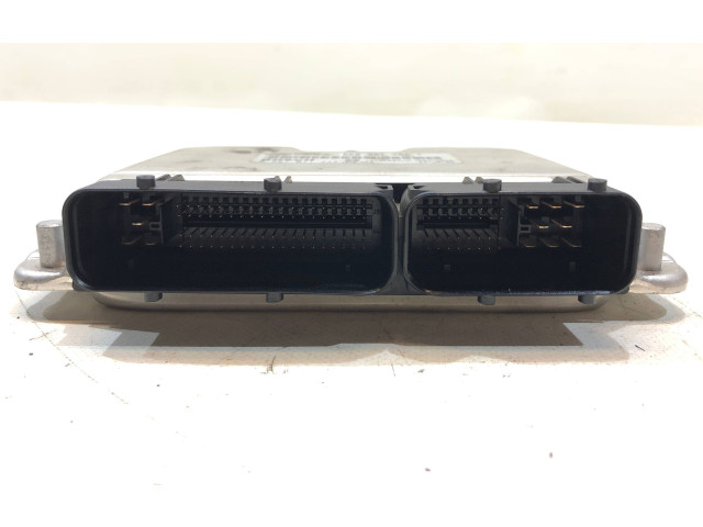 Блок управления двигателем Блок управления 8E907401T   Skoda Superb B5 (3U)