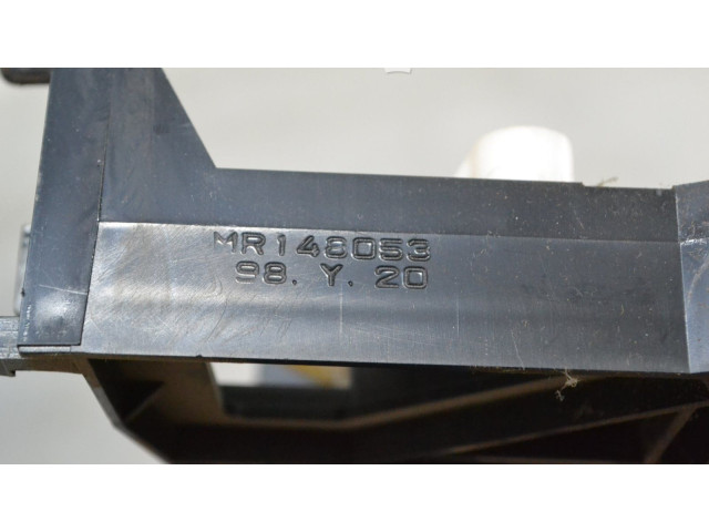 Блок управления климат-контролем    Mitsubishi L200