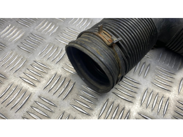 Деталь (детали) канала забора воздуха