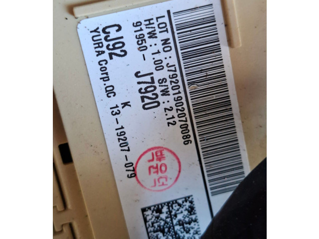 Блок предохранителей 91950J7920   KIA Pro Cee'd III    