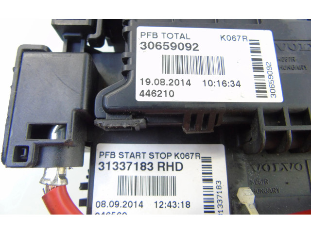 Блок предохранителей 30659092, 31337183   Volvo V70    